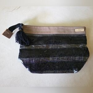 KOKIVI Black Sequin and Tan Fold Clutch